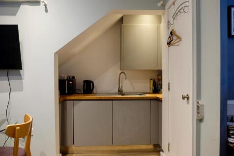Weston Street, London photo 5