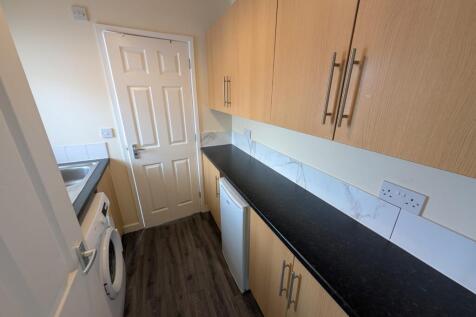 Golden Hill Lane, Leyland, Lancashire, PR25 photo 3