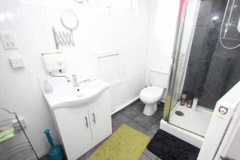 Elm Hall Drive, L18 photo 4