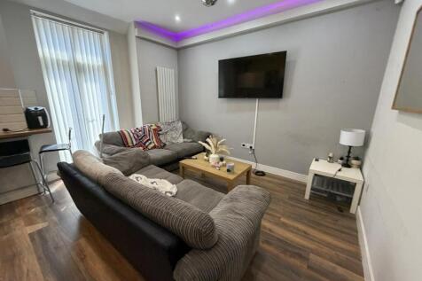Willesden Avenue, Victoria Park, £142pppw photo 3