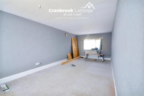 Four bedroom End-terrace house for sale Amidas Ga