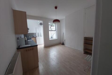 Carrfield Road, Heeley, S8 9SA photo 4