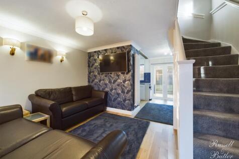 CAM02127G0-PR0094-STILL019