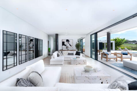 Moonstruck Villa, Apes Hill