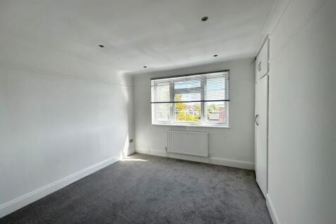 Photo 24-09-2025,...