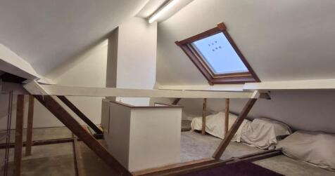 ATTIC ROOM