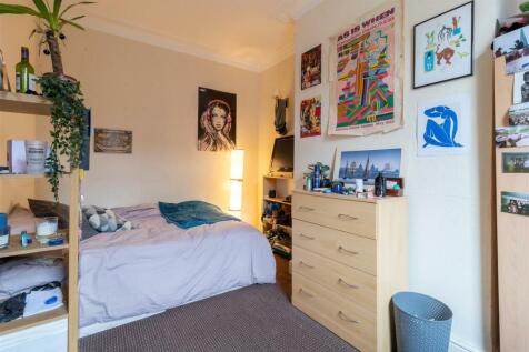 Royal Park Avenue, Hyde Park, Leeds photo 3