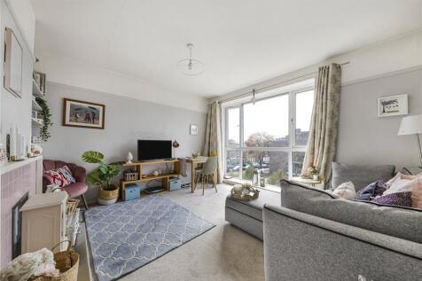 London, SE23 - property photo