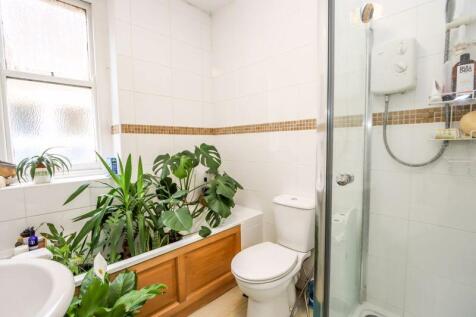 Bathroom Ground Floor Flat