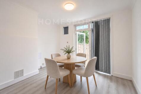 Greenford Avenue, Greenford, W7 photo 2
