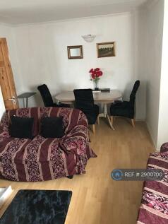 Furnished House Cherrydown West, Basildon, SS16 photo 3