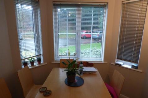 Chelsfield Grove, Chorlton, Manchester photo 4