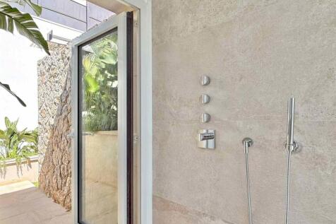 19-port andratx-moderne villa-kaufen-shower