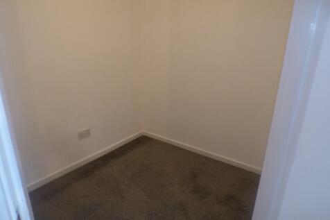 Ferro Road, Rainham, Havering, London, RM13 photo 5