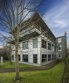 BishopHouse_073HDR.jpg