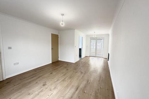 Haydock Avenue, Sale, Trafford photo 3