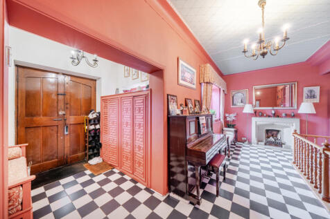 1358301-12-68d68e...