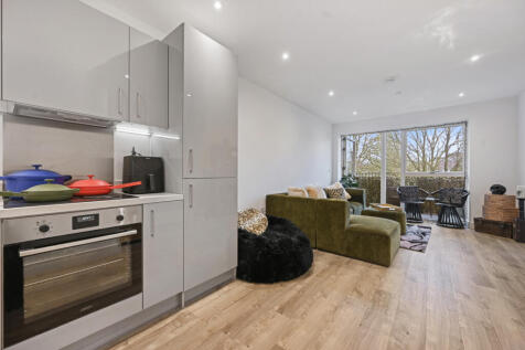 RAPHIS COURT  LONDON NW2     SHARED OWNERSHIP  30
