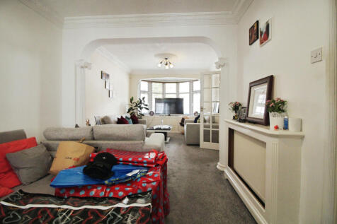 Sanderstead Road, Leyton, London, E10 photo 4