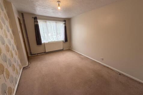 Cheltenham Drive, Chippenham photo 4
