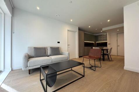 Living Area pic 10.jpeg