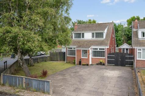 1 Hazelhurst Close External-1.jpg