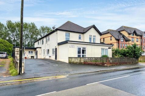 6 Rostrevor Court, 96 Sandown Road, Sandown PO36 9JX