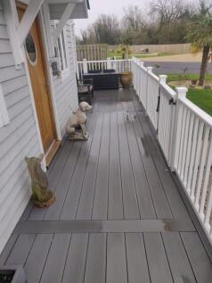 Front Decking to entrance