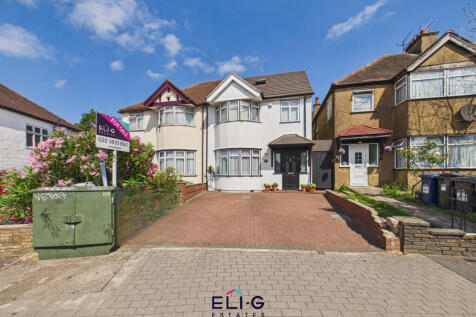 5 bed semi-detached house for sale Highfield Aven