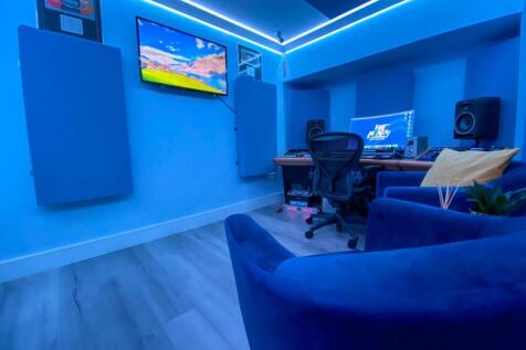 Soundproofed Room