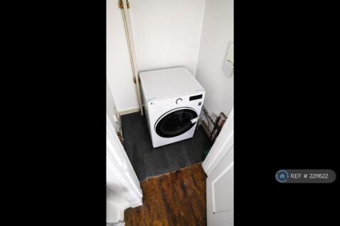 Laundry Cupboard With Washer-Dryer  