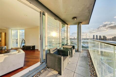 Alaska Apartments, 22 Western Gateway, London, E16 photo 3