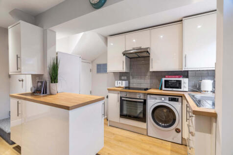 Thornville Grove, Leeds photo 4