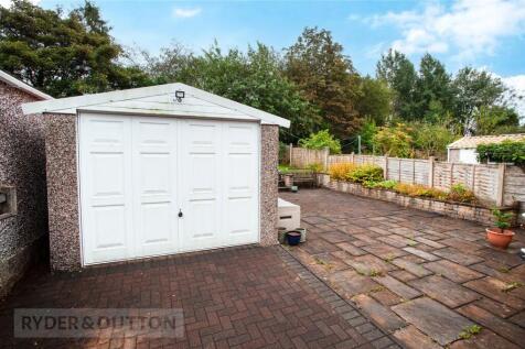 Detached Garage
