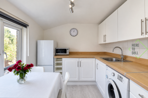 Victoria Road, Barnet, EN4 - Kitchen2