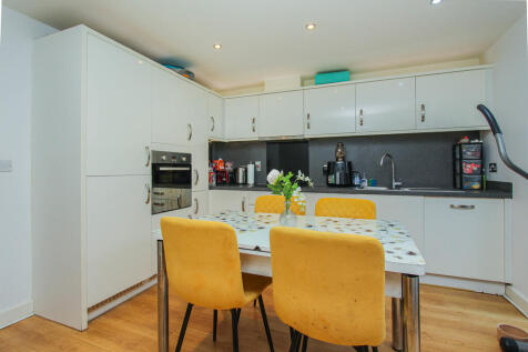 Kitchen/Dining Ro...