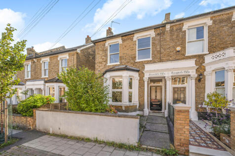 London, SE22 - property photo