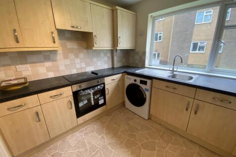 Windsor Court, Leeds, West Yorkshire, LS17 photo 2