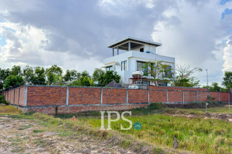 3 Bedroom Villa For Sale - Svay Dangkum, Siem Reap