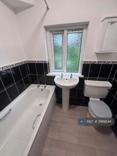 St Kilda Avenue, Bolton, BL4 photo 5