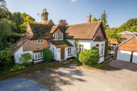 Crawley, RH11 - property photo