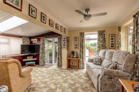 Green Dell Close, Henbury Living Room 3.jpg