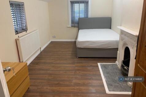 Bed1 £680