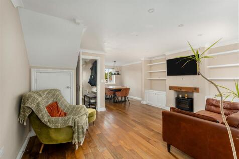 1 Pinson Close, Little Bourton-5.jpg