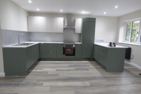 Fairacres Road, High Lane, Stockport, SK6 photo 3