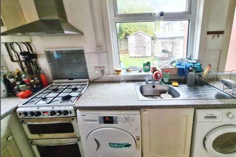 Roselands Gardens, Southampton, Hampshire, SO17 photo 4