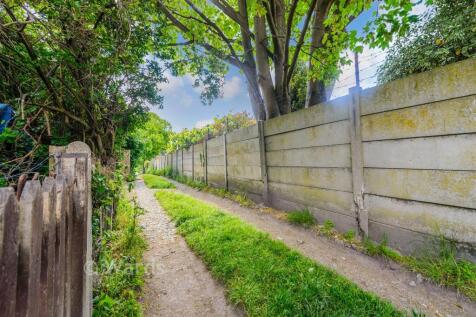Driveway/Parking