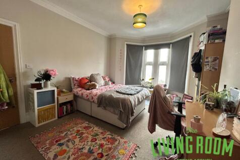 Pen-Y-Wain Road, Heath, Cardiff photo 2