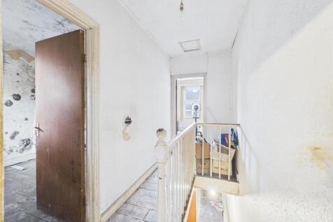 9 - THREE-BEDROOM HOUSE IN ST. GEORGE.jpg