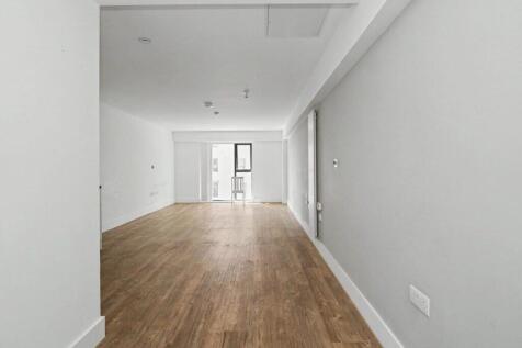 Cardinal Court - Living Room Overview
